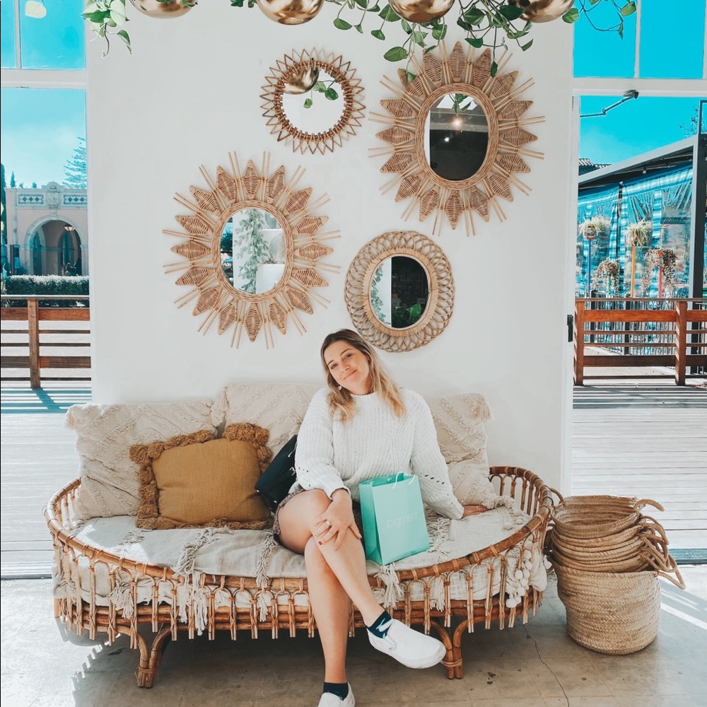 Meet your Posher, Talia